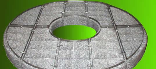One stainless steel wire mesh demister pad with top and bottom bars.